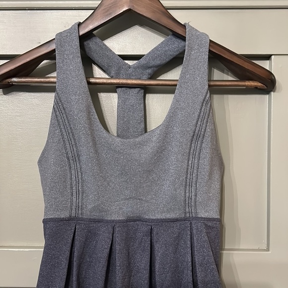 LULULEMON Power Dance Tank Yoga Top Built in Bra Gray / Dark Gray Size 4 - Picture 7 of 12